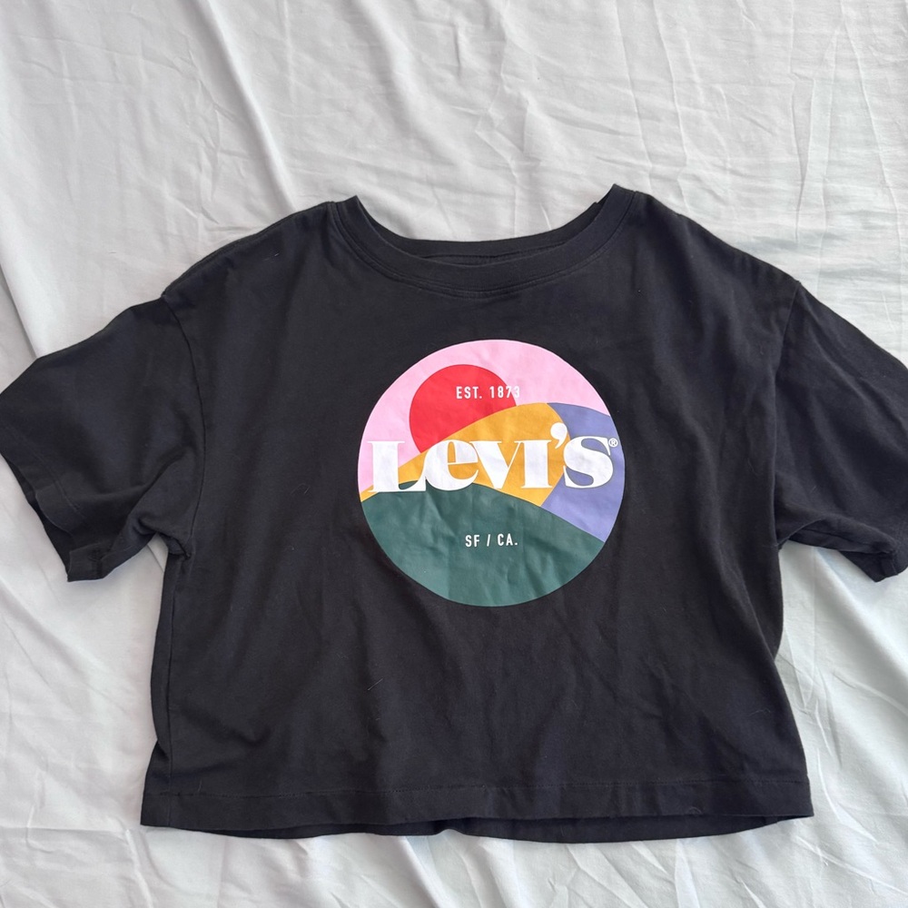 Levi's Black Tee with Multicolor Logo